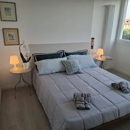 Apartamento Raffinato Trilocale In Zona Centro *