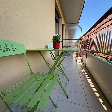 Apartamento Raffinato Trilocale In Zona Centro *